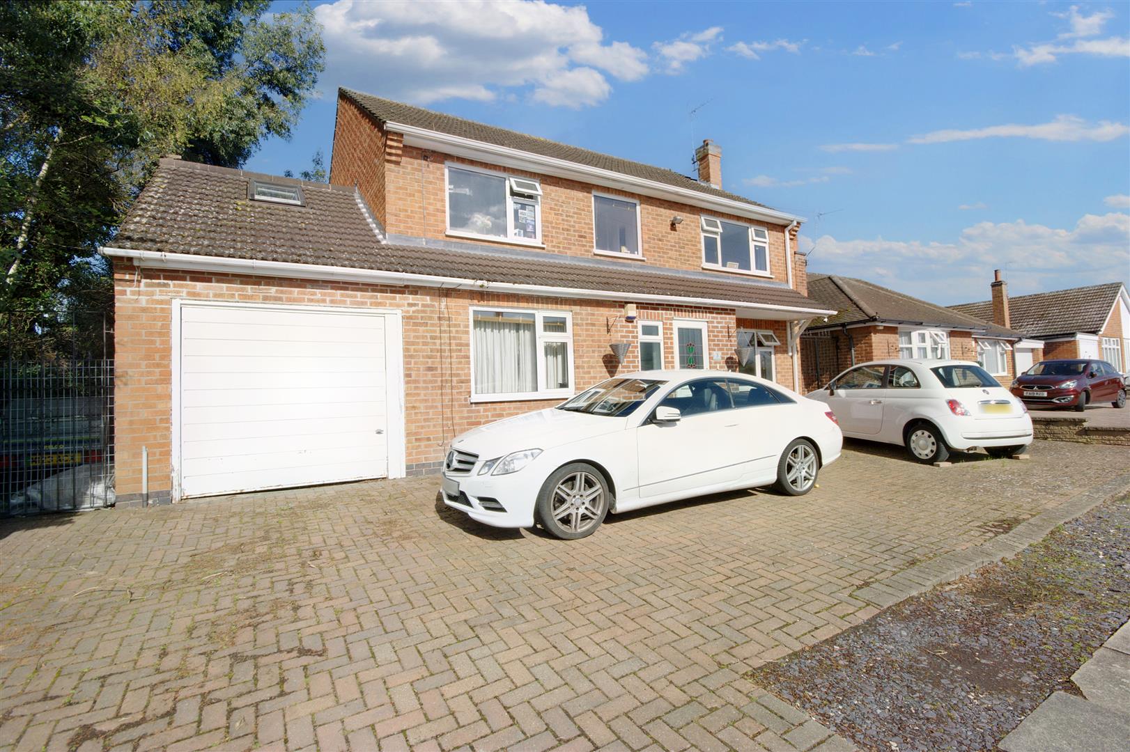 Oakfield Road, Wollaton Robert Ellis Estate Agents